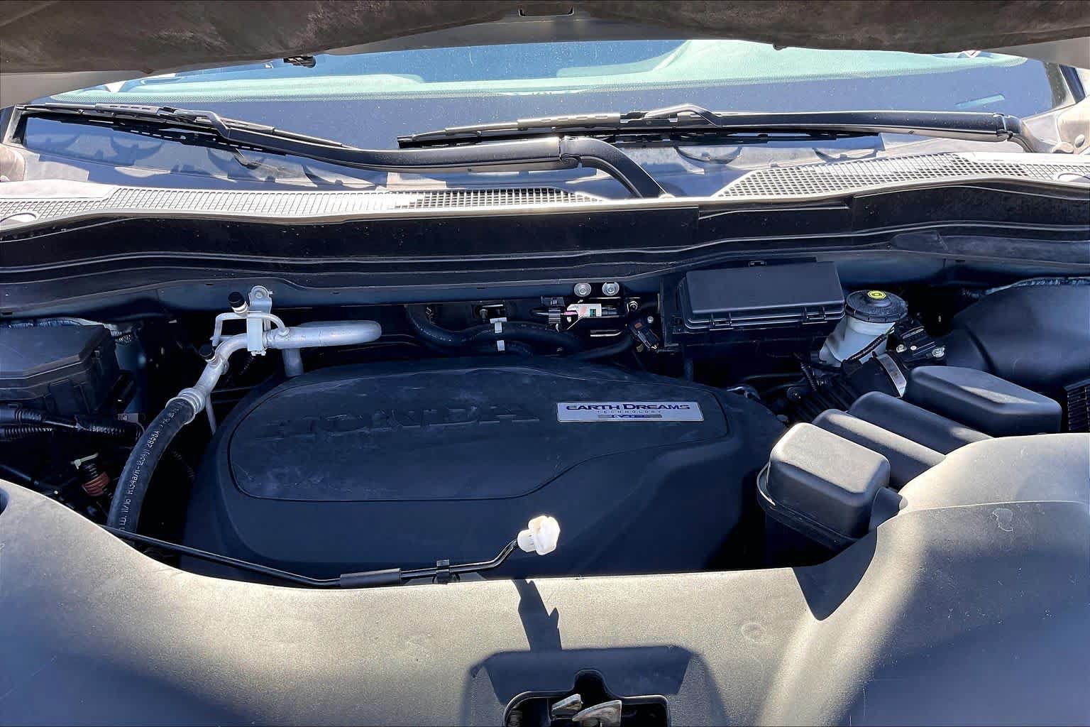 Used 2016 Honda Pilot Touring image 30
