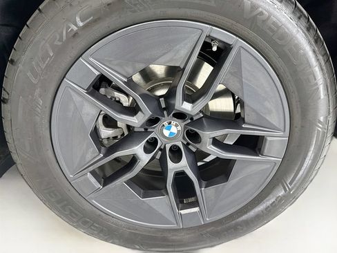 Certified 2026 BMW iX xDrive45 w/ Premium Package AWD/4WD image 29