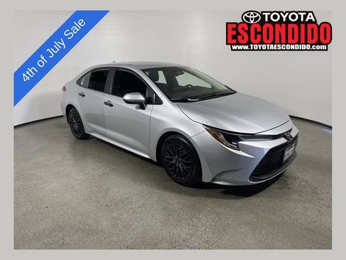 Used 2023 Toyota Corolla LE FWD image 1