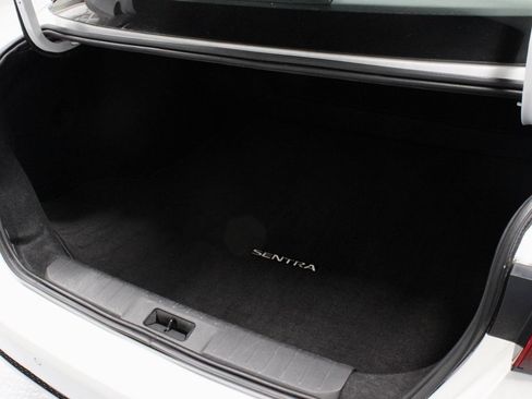 Used 2025 Nissan Sentra SV FWD image 14