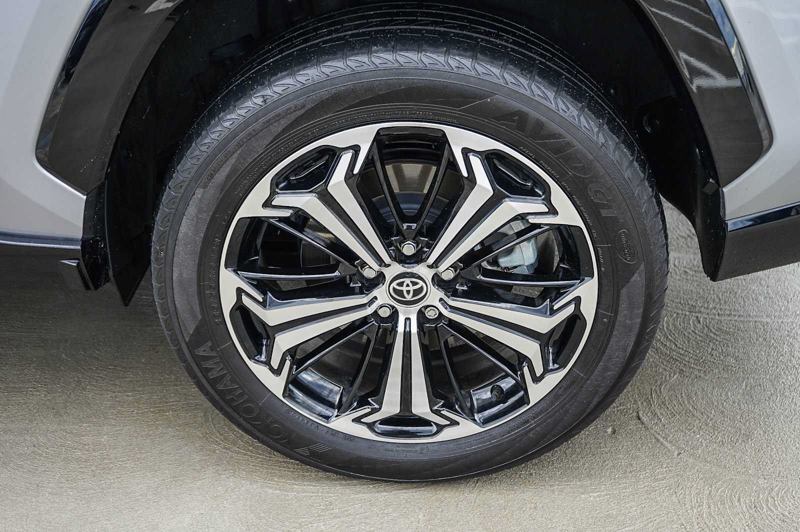 Used 2024 Toyota RAV4 XSE w/ Premium Package AWD/4WD image 10