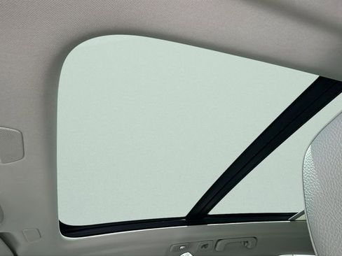 Used 2023 Volvo XC60 B5 Plus w/ Climate Package FWD image 19