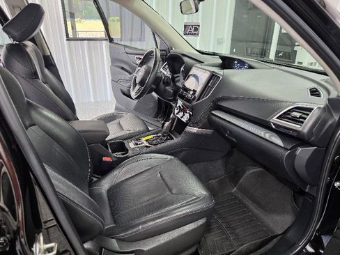 Used 2019 Subaru Forester Limited image 11