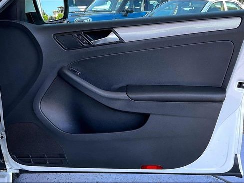 Used 2017 Volkswagen Jetta S FWD image 28
