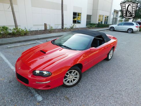 Used 2000 Chevrolet Camaro Z28 w/ SS Performance/Appearance Pkg image 8