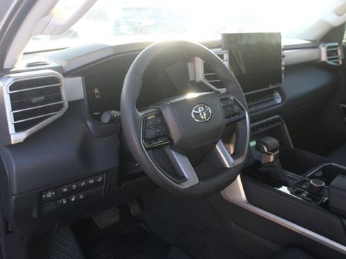 Used 2024 Toyota Tundra Limited image 17