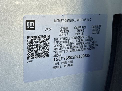 Used 2023 Chevrolet Bolt EUV LT w/ Comfort Package image 50