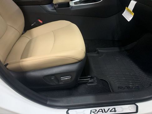 New 2025 Toyota RAV4 Limited image 16