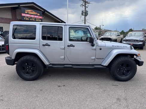 Used 2017 Jeep Wrangler Unlimited Rubicon w/ Connectivity Group image 9