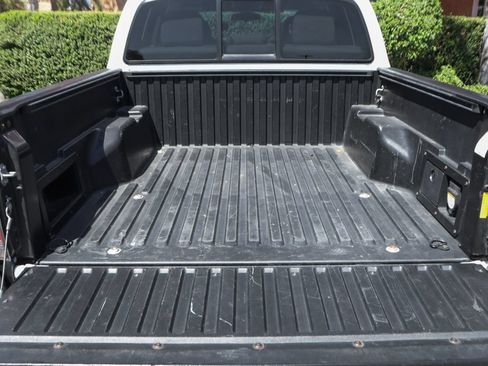 Used 2015 Toyota Tacoma PreRunner w/ TRD Off-Road Package RWD image 8