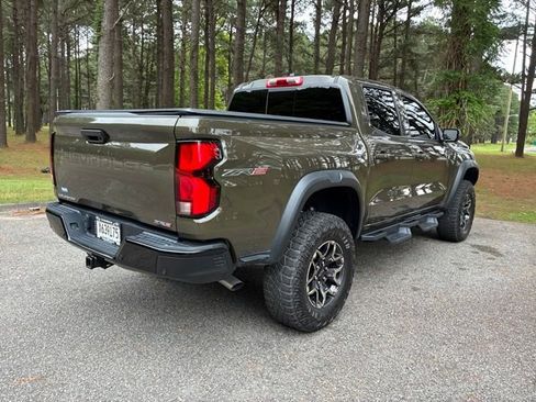 Used 2024 Chevrolet Colorado ZR2 w/ ZR2 Convenience Package III AWD/4WD image 2