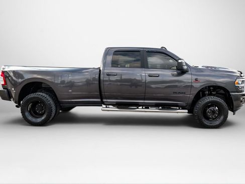 Used 2024 RAM 3500 Laramie w/ Night Edition AWD/4WD image 5