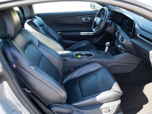 Used 2024 Ford Mustang Premium image 26