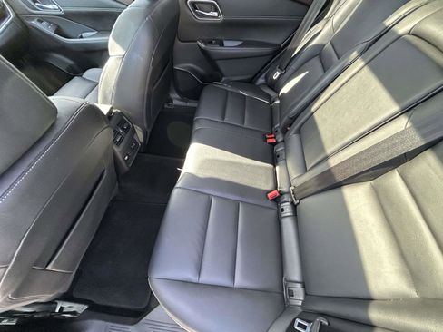 Used 2021 Nissan Rogue SL w/ Premium Package image 12