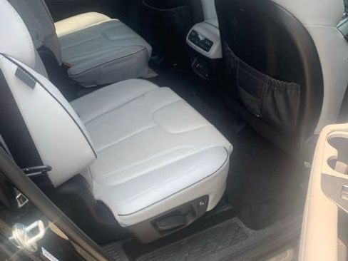 Used 2023 Hyundai Palisade SEL w/ Premium Package FWD image 30