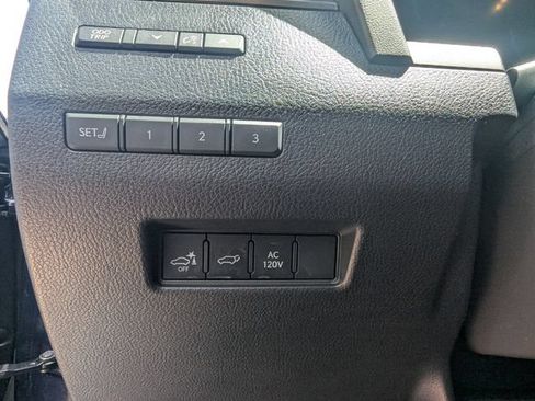 Used 2025 Lexus GX 550 w/ Cold Area Package AWD/4WD image 10