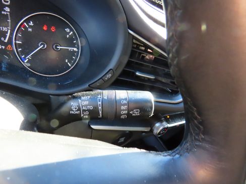 Used 2022 MAZDA CX-30 AWD 2.5 S w/ Select Package image 36