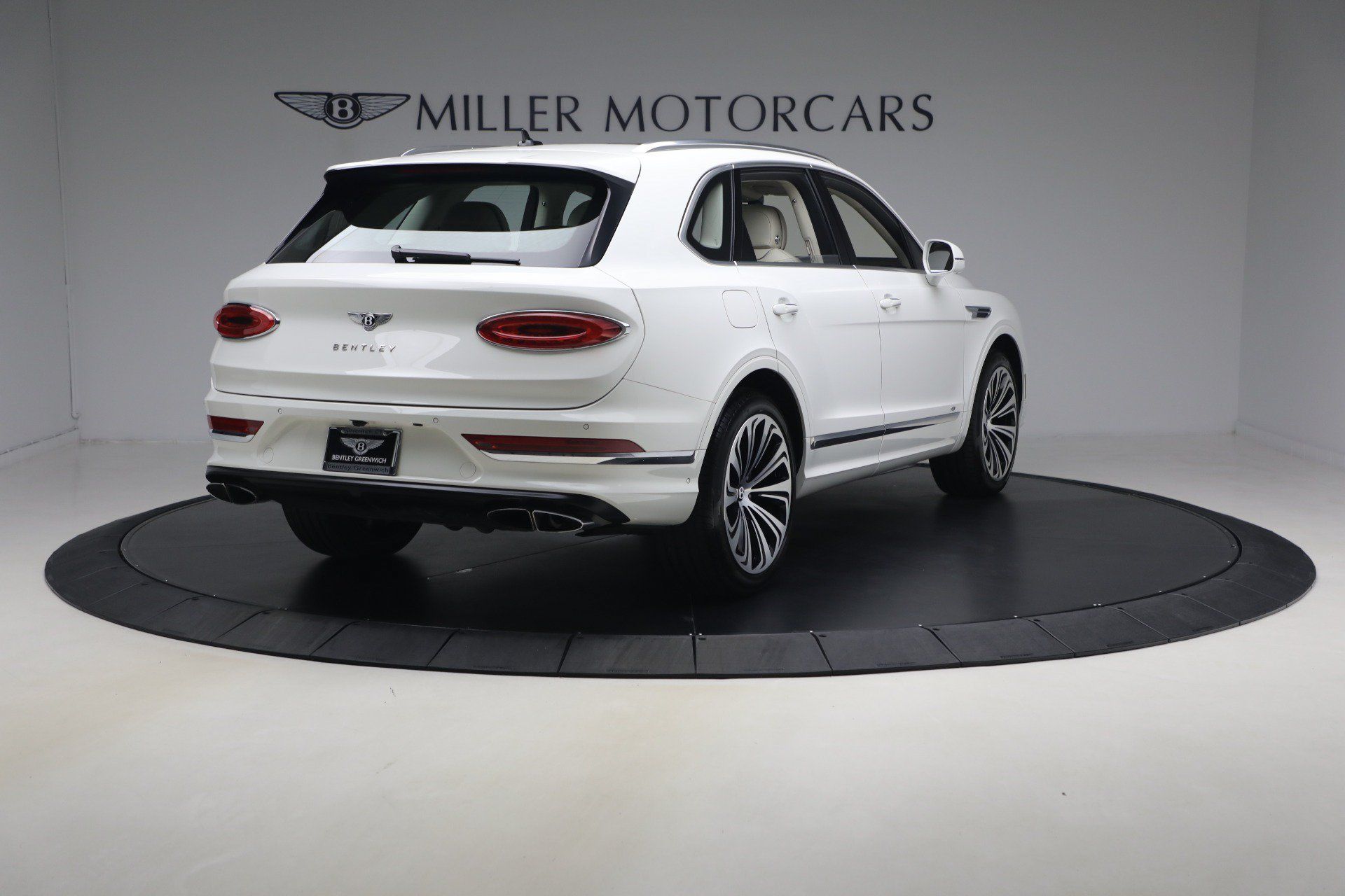 Certified 2022 Bentley Bentayga AWD/4WD image 7