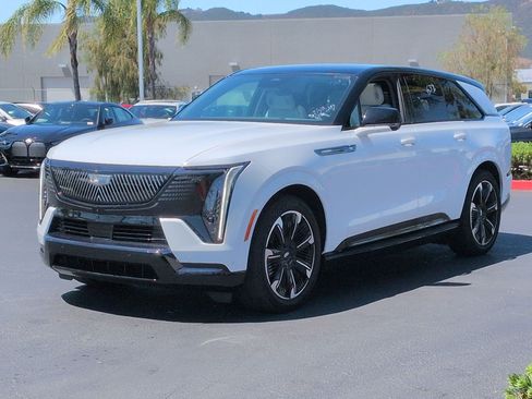 Used 2025 Cadillac Escalade IQ Sport 1 w/ Smart Trailering package AWD/4WD image 5