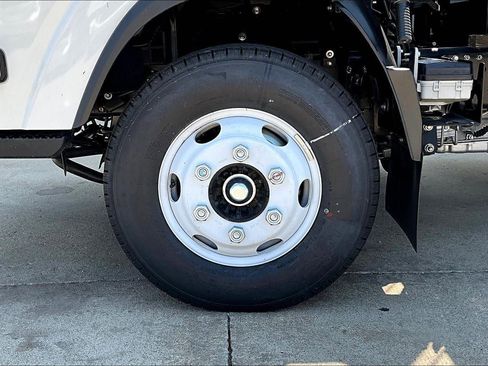 New 2025 Chevrolet Low Cab Forward RWD image 10