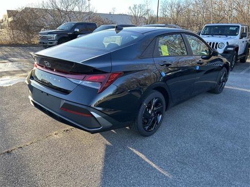 New 2026 Hyundai Elantra Sport image 2