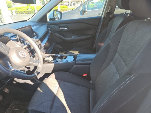 Used 2024 Nissan Rogue SV FWD image 10