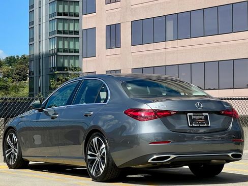 Certified 2022 Mercedes-Benz C 300 4MATIC Sedan image 5