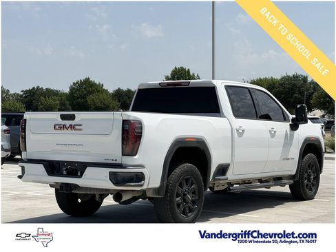 Used 2025 GMC Sierra 2500 AT4 AWD/4WD image 4