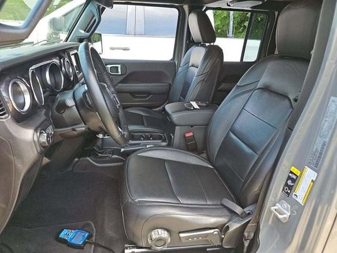 Used 2021 Jeep Wrangler Unlimited Sahara AWD/4WD image 10