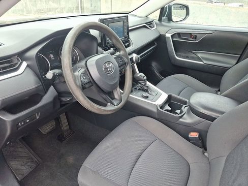 Used 2020 Toyota RAV4 LE image 4