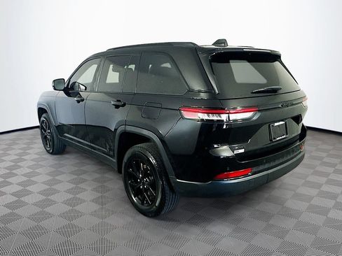 Certified 2024 Jeep Grand Cherokee Altitude AWD/4WD image 8