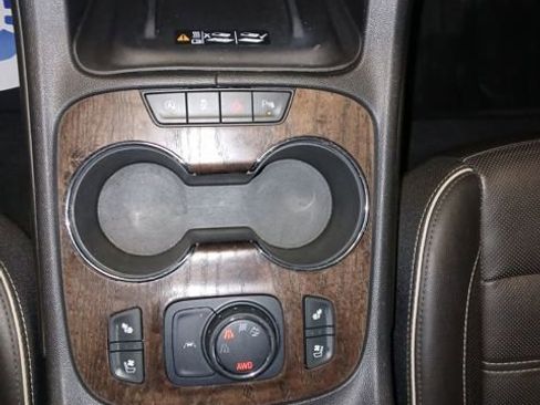 Used 2020 GMC Acadia Denali w/ Technology Package image 28