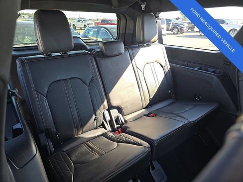 Used 2023 Ford Expedition Max Platinum AWD/4WD image 7