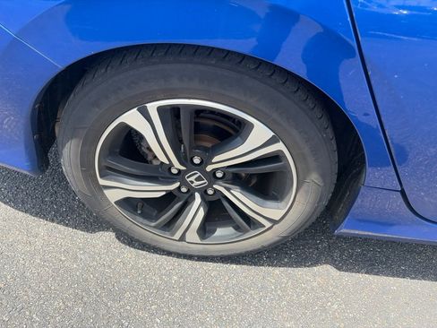 Used 2016 Honda Civic Touring image 10