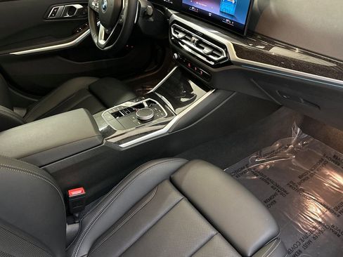Certified 2023 BMW 330e 330e w/ Premium Package image 32