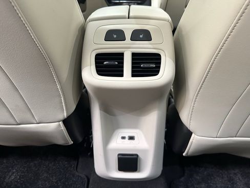 Certified 2023 Buick Envision Avenir image 31