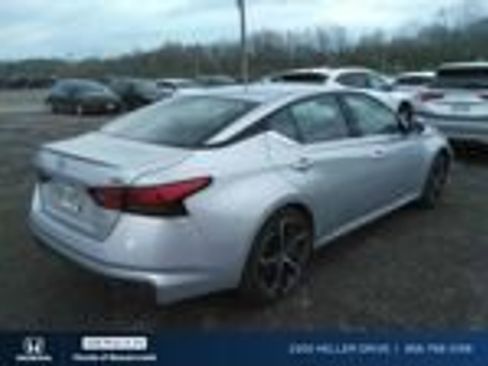 Used 2023 Nissan Altima 2.5 SR FWD image 1