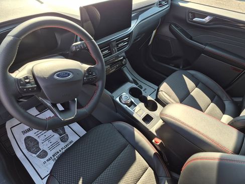 New 2026 Ford Escape ST-Line w/ Tech Pack #1 AWD/4WD image 15
