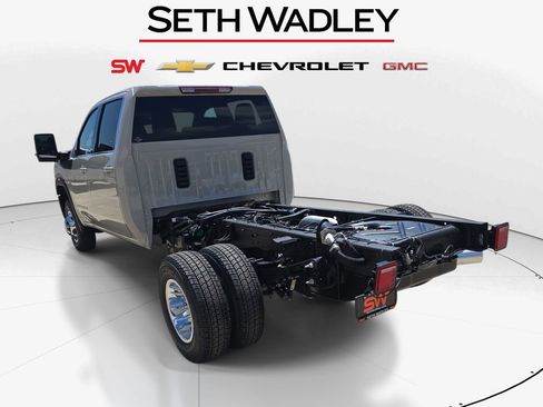 New 2026 GMC Sierra 3500 SLE AWD/4WD image 5