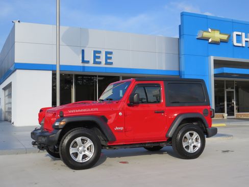 Used 2019 Jeep Wrangler Sport AWD/4WD image 1