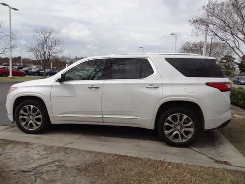 Used 2020 Chevrolet Traverse Premier image 12