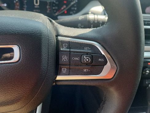 Used 2025 Jeep Compass Limited AWD/4WD image 36