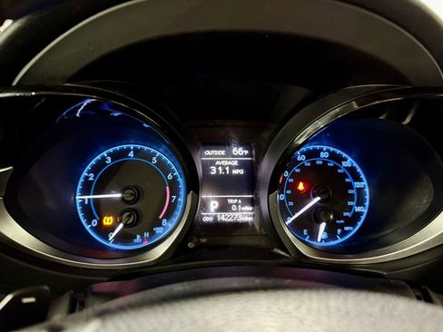 Used 2014 Toyota Corolla L image 15