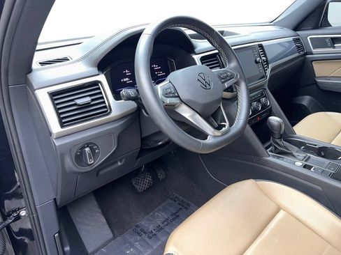Used 2023 Volkswagen Atlas Cross Sport SE w/ Panoramic Sunroof Package FWD image 50