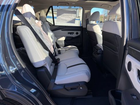 Used 2026 Honda Pilot Touring image 24