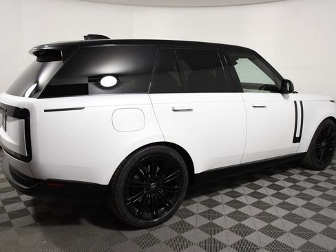 Used 2024 Land Rover Range Rover SE image 7
