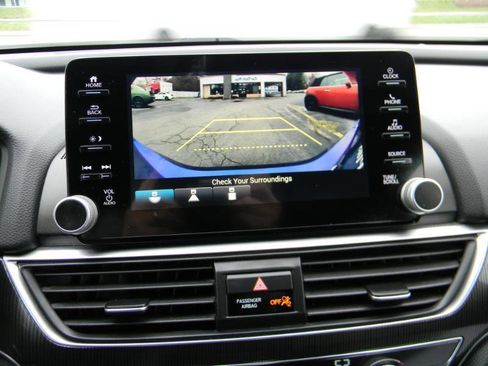Used 2019 Honda Accord Sport image 19