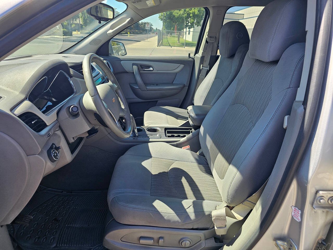Used 2014 Chevrolet Traverse LT AWD/4WD image 9