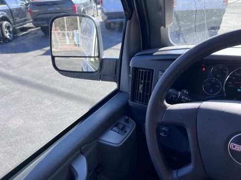 Used 2019 GMC Savana 2500 Extended image 10