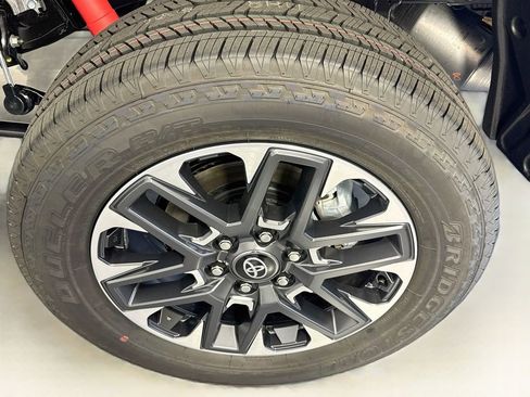 New 2026 Toyota Tundra Limited AWD/4WD image 30